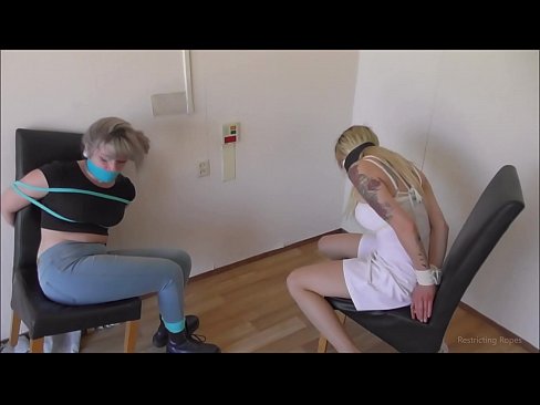 ❤️ нашъаманд / баста ва gagged / духтарак дар изтироб Супер секс дар мо ❤